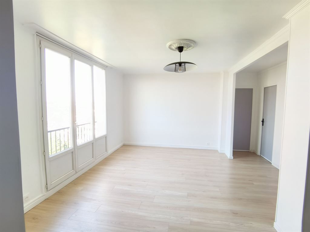 appartement 3 pièces en vente sur NOISY LE GRAND (93160)