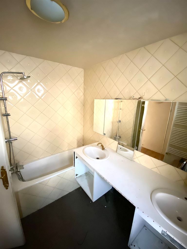 appartement 4 pièces en vente sur LE KREMLIN BICETRE (94270)