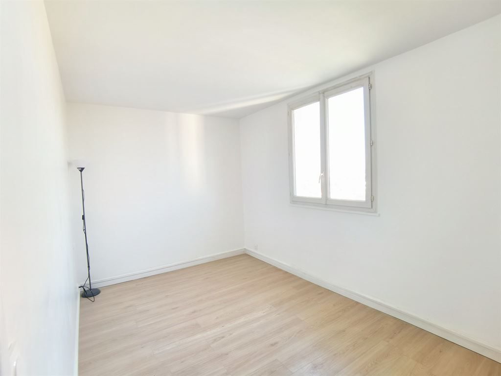 appartement 3 pièces en vente sur NOISY LE GRAND (93160)